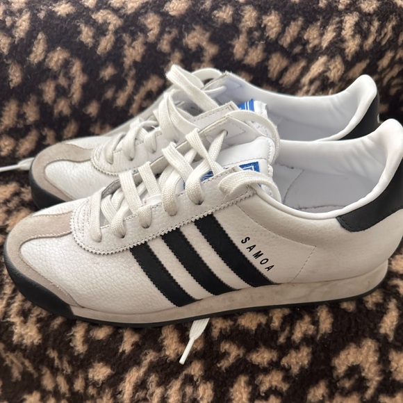 Adidas Samoa White and Black Sneakers - Picture 3 of 6